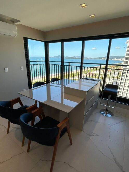 Apartamento frente mar à venda apenas 50 m da praia Itacolomi- Balneário Piçarras