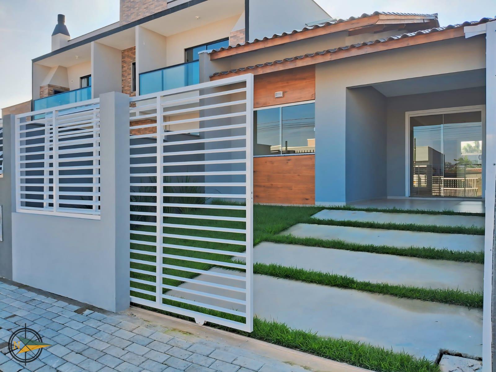 Foto do imóvel: 'Casa Geminada no bairro Itacolomi – Balneário Piçarras SC.'