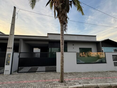 Casa com 1 suíte e um quarto à Venda, 83,60 m² por R$ 475.000