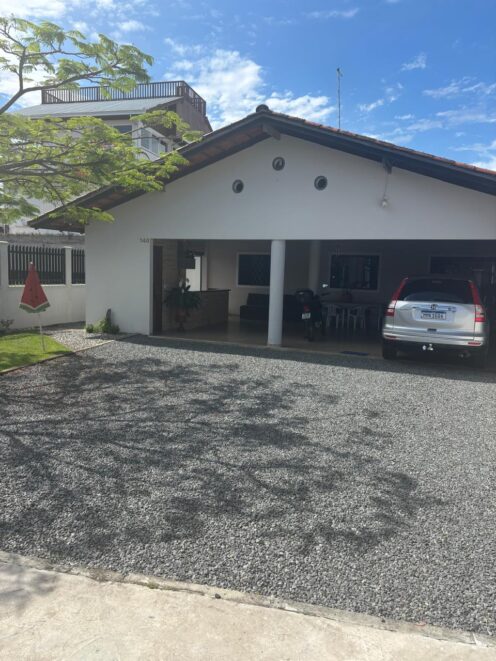 Casa em Itajubá de 170m² para venda 150 metros da praia possibilidade de colocar piscina