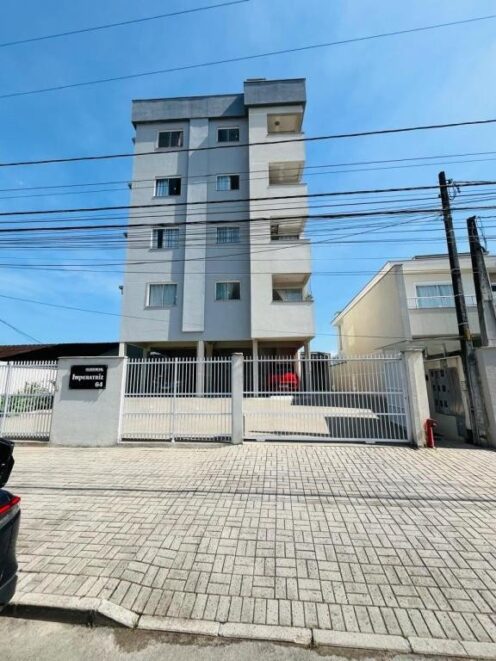 Oferta! Apartamento à venda no bairro Floresta, Joinville – 2 dormitórios, sacada com churrasqueira e vaga coberta de R$270 mil por R$249mil