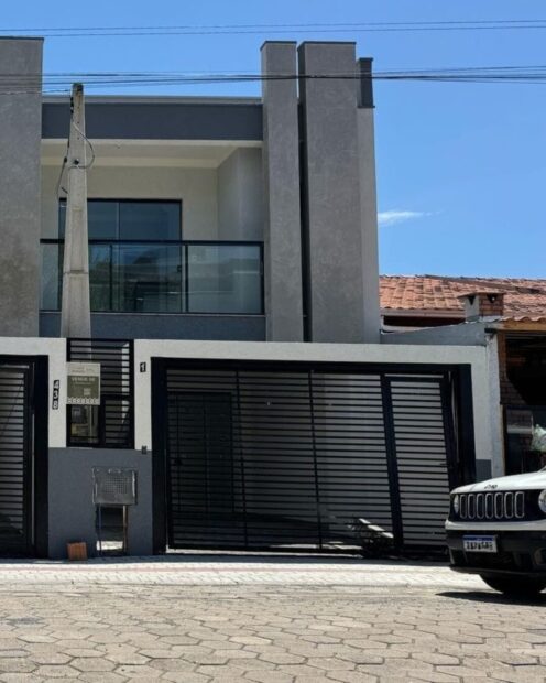 Sobrado geminado em Balneário Piçarras – Itacolomi -123,85m² Apenas R$ 730 mil 450 metros da praia