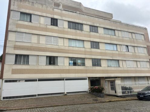 Venda Apto no Centro de Balneário Piçarras– a apenas 100m da praia